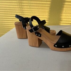 Universal Threads Black Platform Sandal Size 8.5 NWT